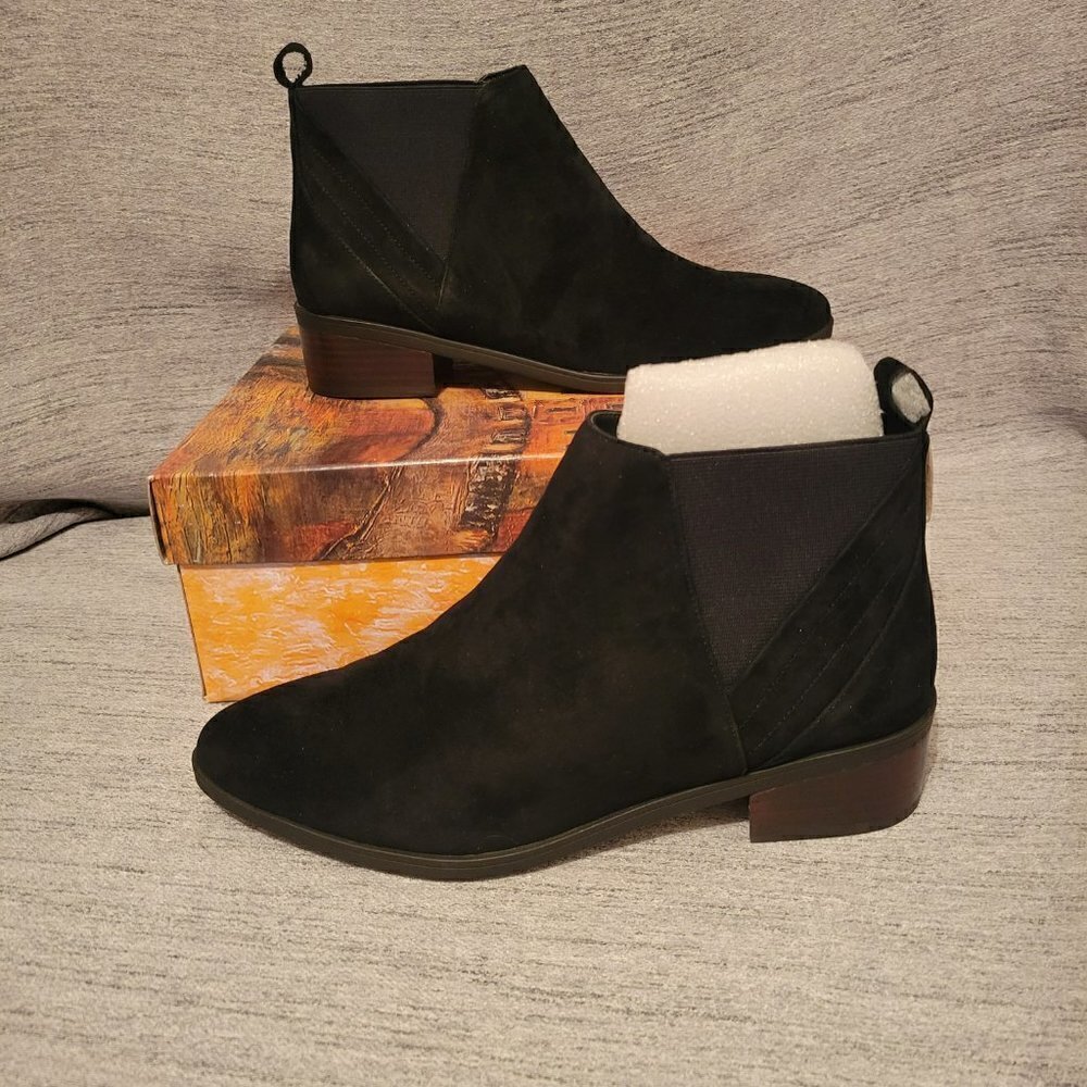 Bella-Vita Women's Raddix Ankle Booties
